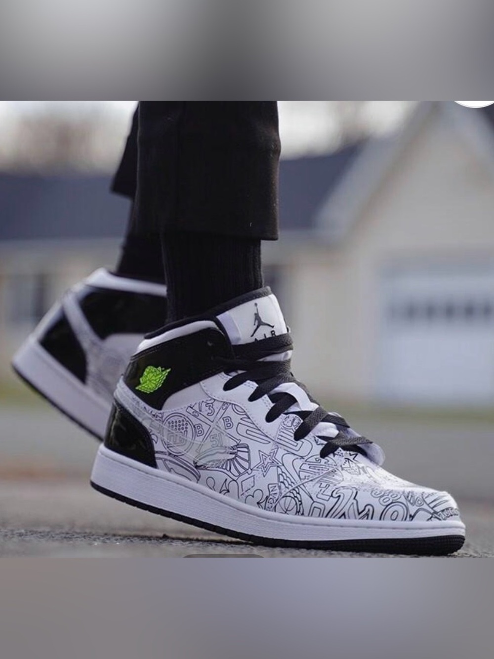 Air Jordan 1 Mid SE GS DIY Kids Sneakers White Black Volt